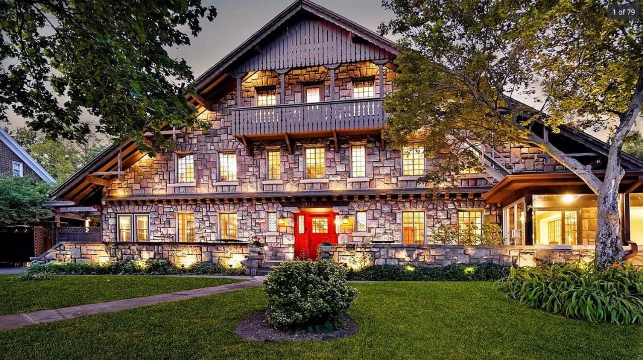 Stone Chalet Bed & Breakfast Inn Ann Arbor Exterior photo